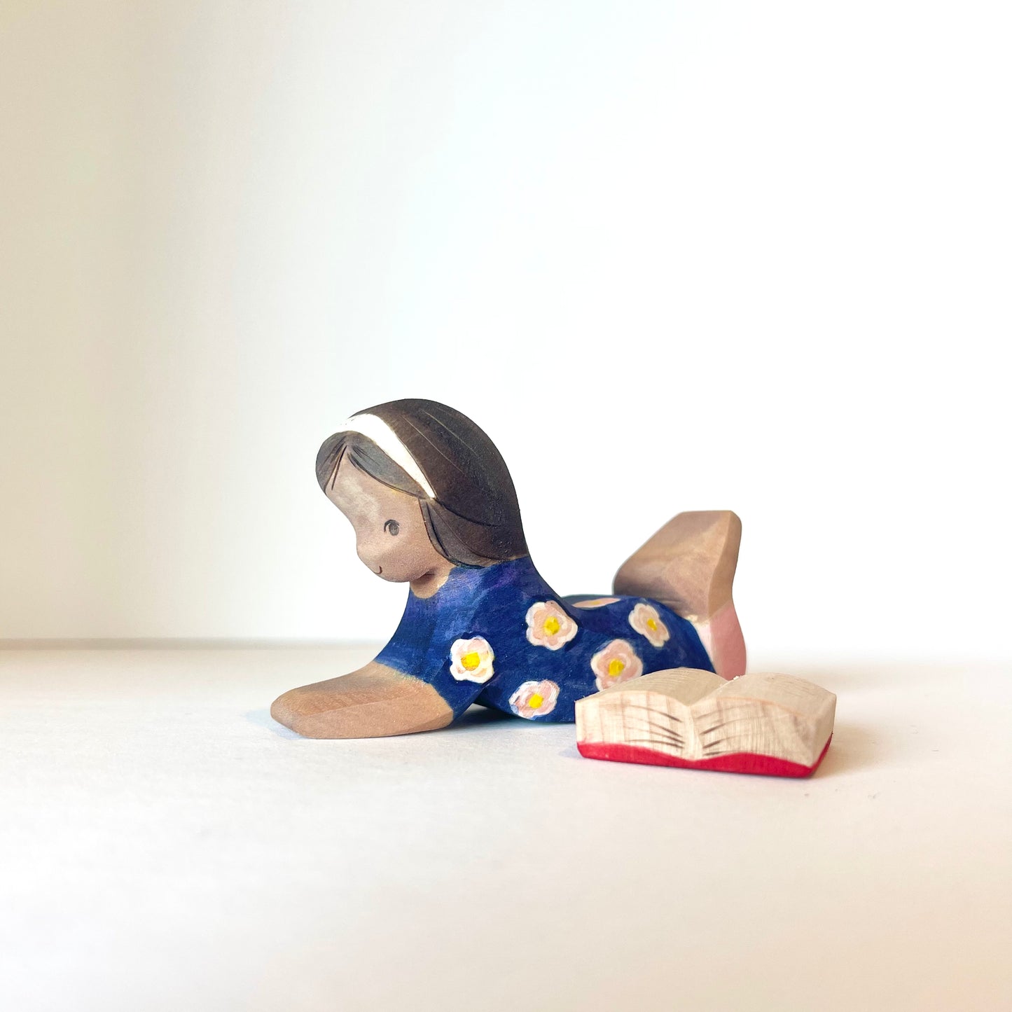 Little Bookworm-Tonal Variation