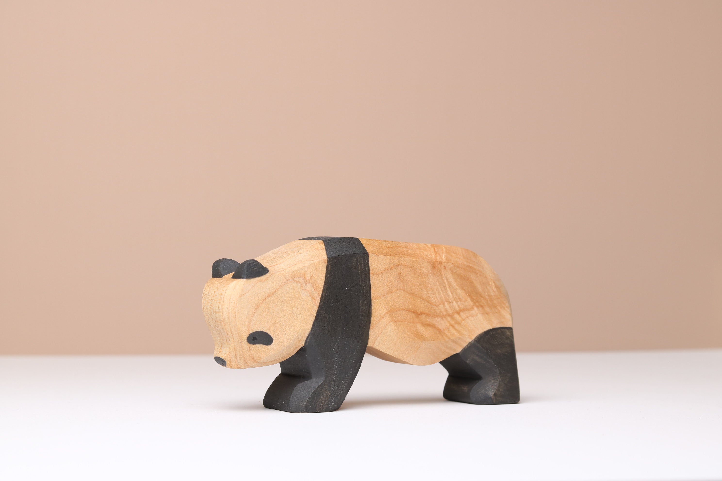 Big Walking Panda-Wavy Grain