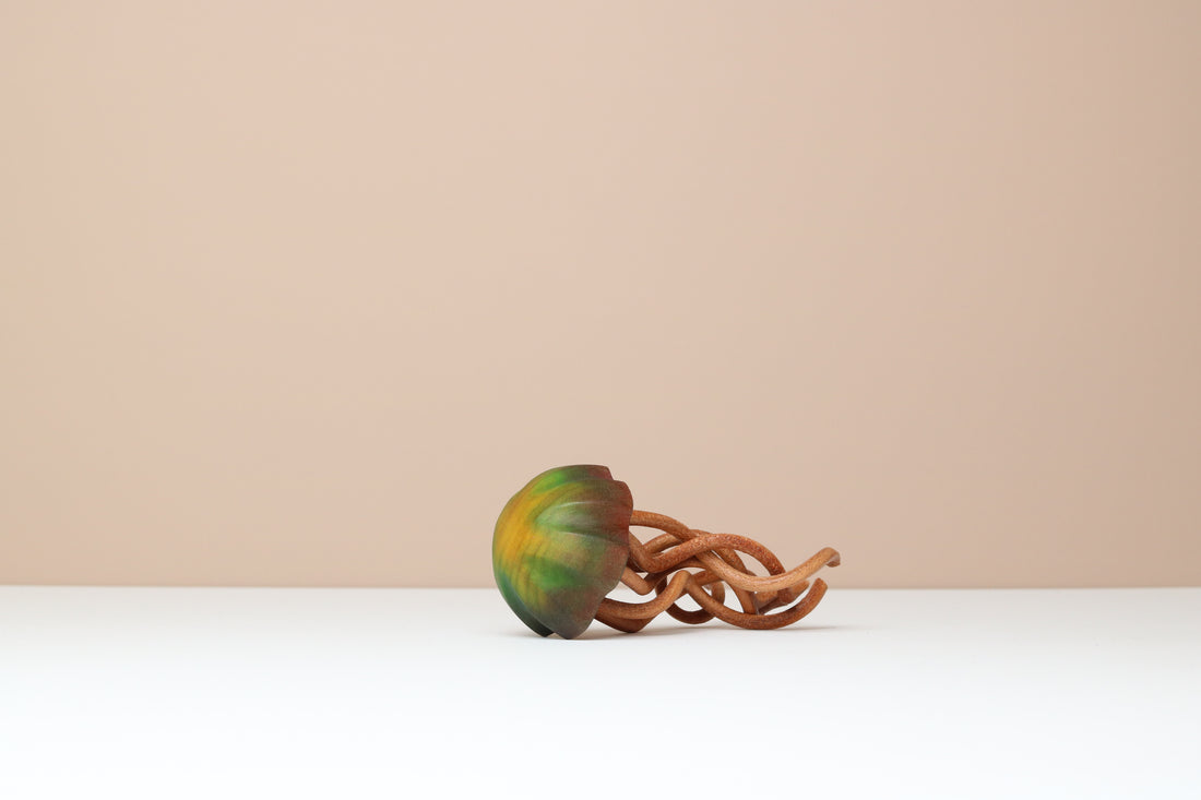 Big Jellyfish - Dark Rainbow