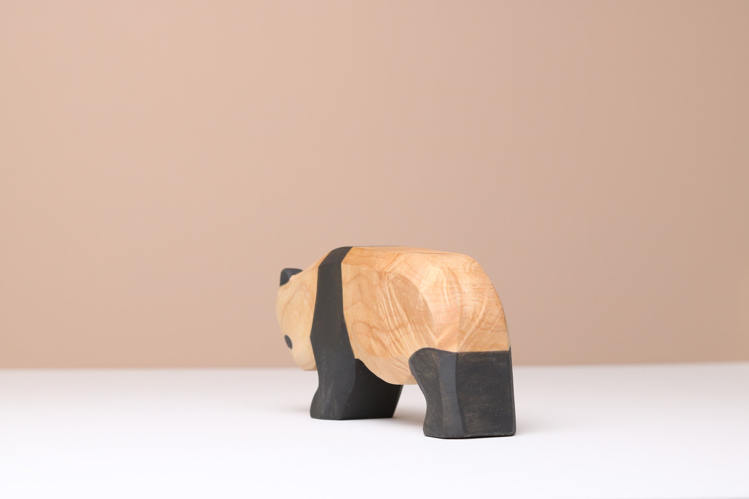 Big Walking Panda-Wavy Grain