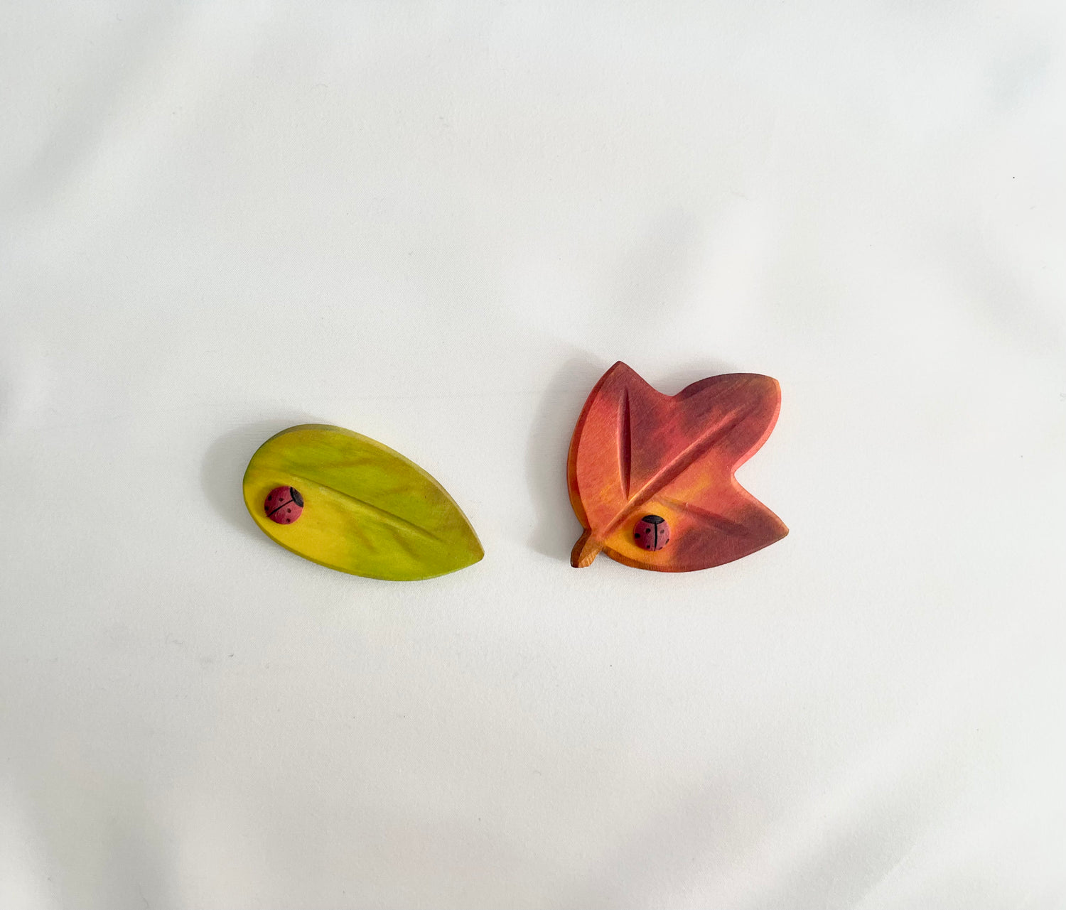 Ladybug Leaf Set